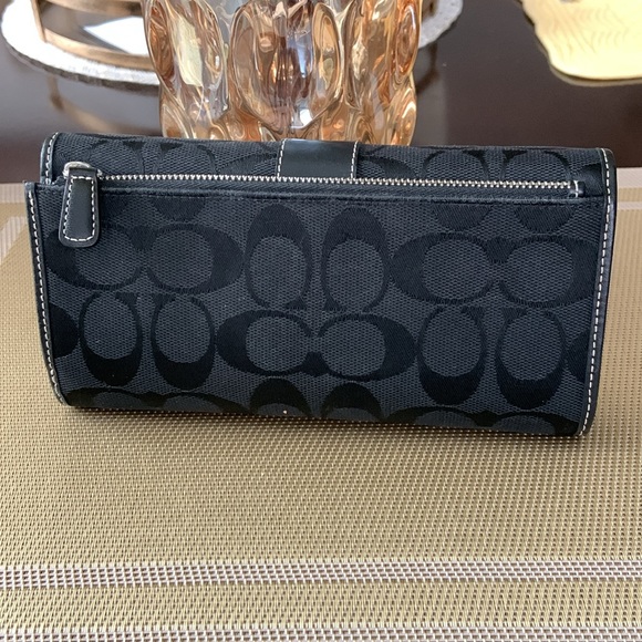 Coach long wallet with check book cover - Picture 3 of 16